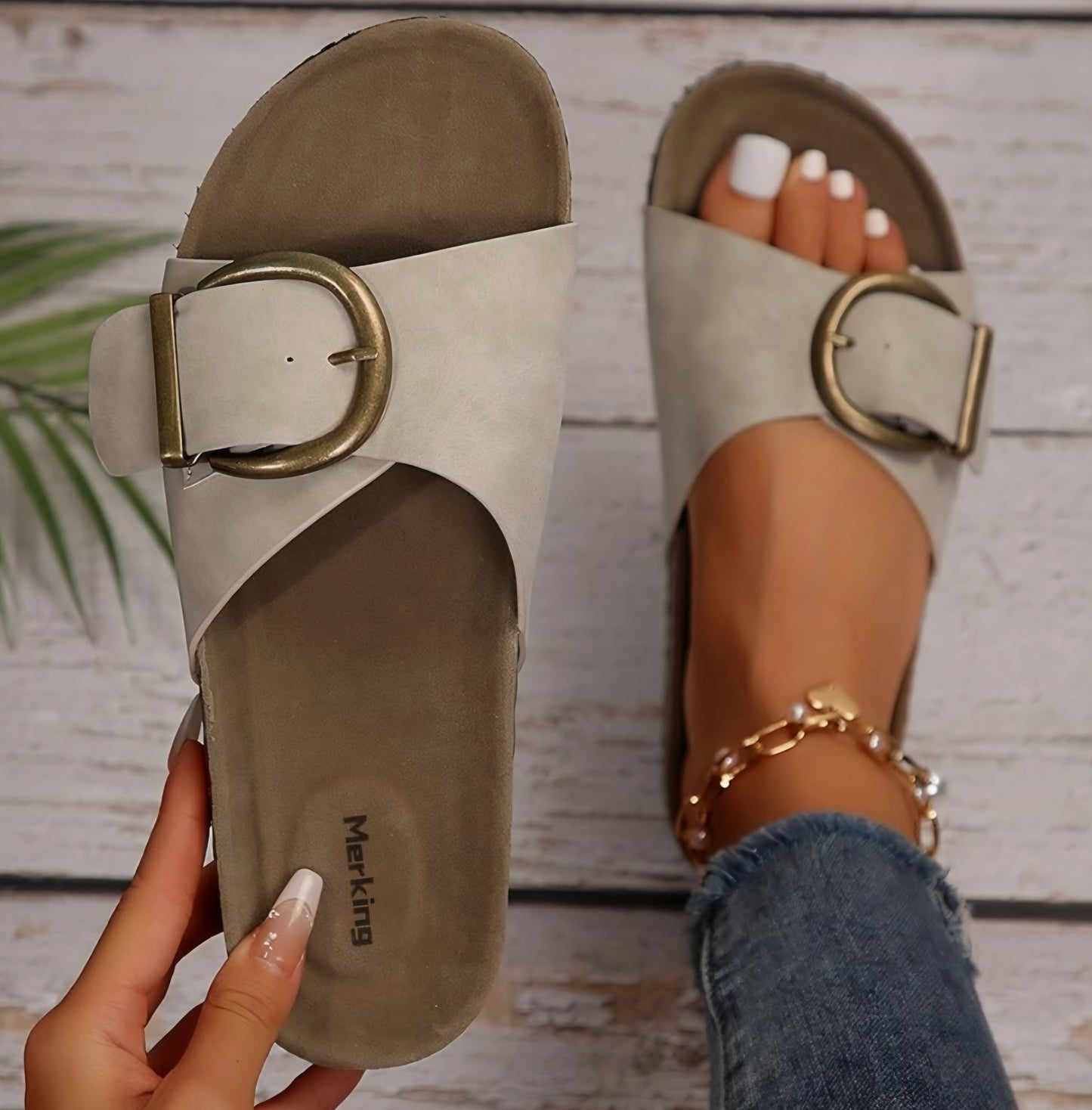 Minimal Comfort Buckle Sandals